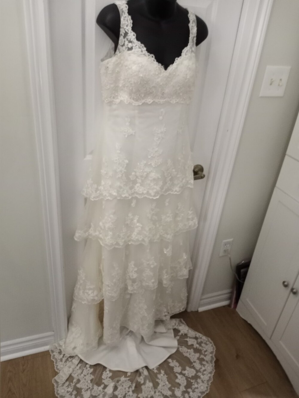 ALFRED ANGELO Designer Ruffle Wedding DRESS With Short Train